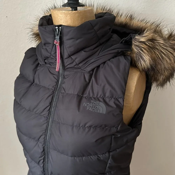The North Face XS Nitchie Insulated Vest - Women's excellent pre used condition - Picture 2 of 9